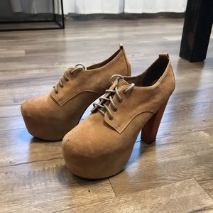 Jeffery Campbell Lita’s